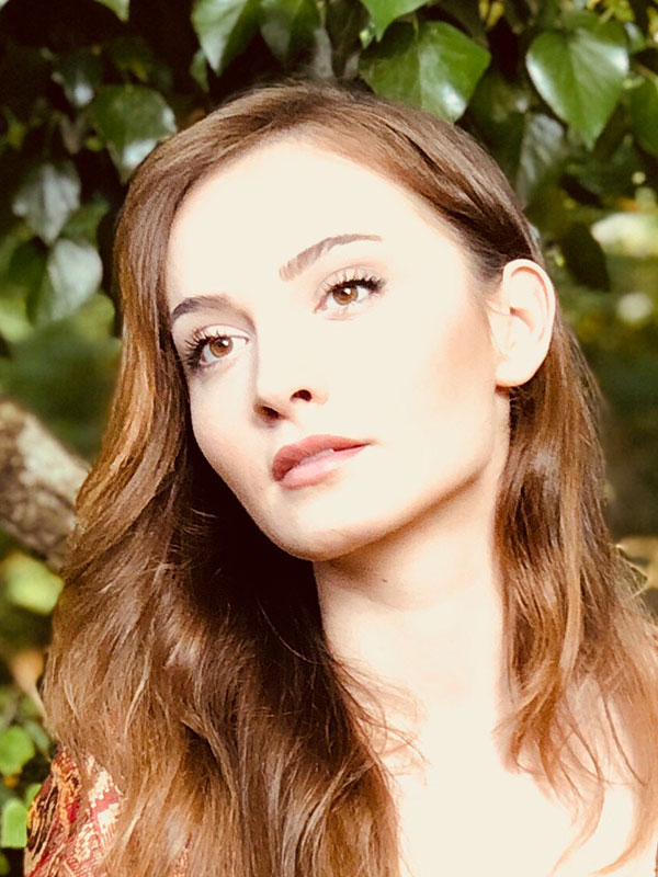 Başak Gümülcinelioğlu Resmi