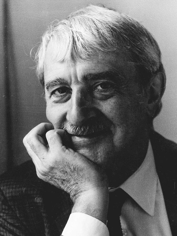 Kenneth MacMillan Resmi