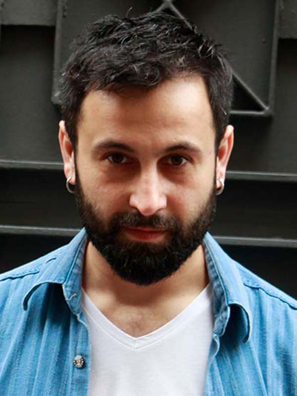 Tolga Bayraklı Resmi