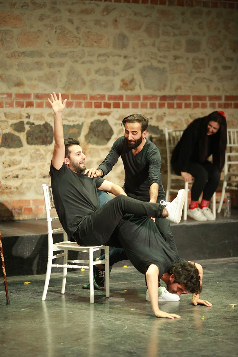 Ayır-dı Zor Doğaçlama Tiyatro Galeri 4