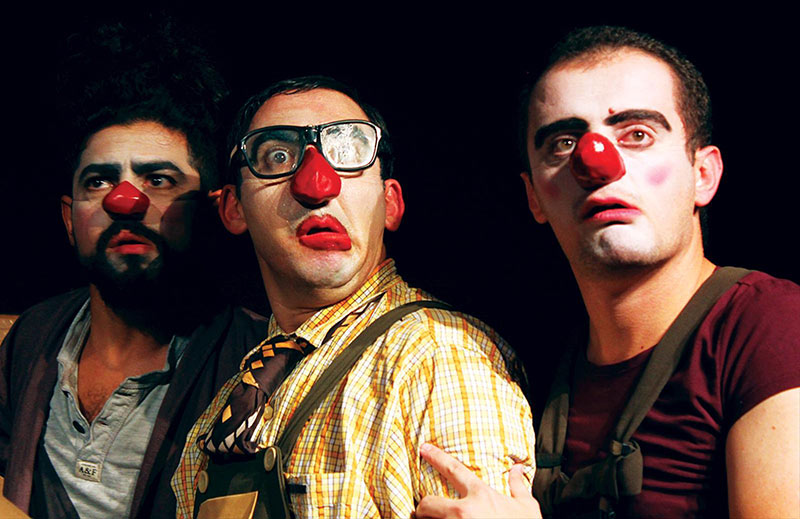 Bir Acayip Taşınma Galeri 7