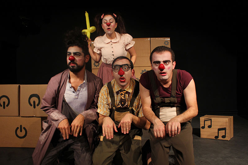 Bir Acayip Taşınma Galeri 8