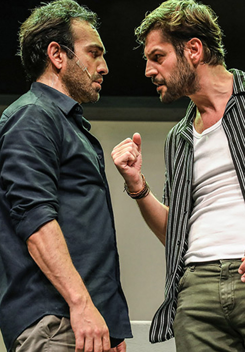 Cırcır Böcekleri İtler...