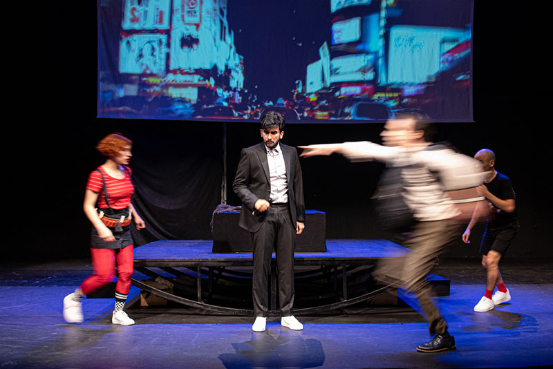 Manhattan’ın İyi Tanrısı Galeri 5