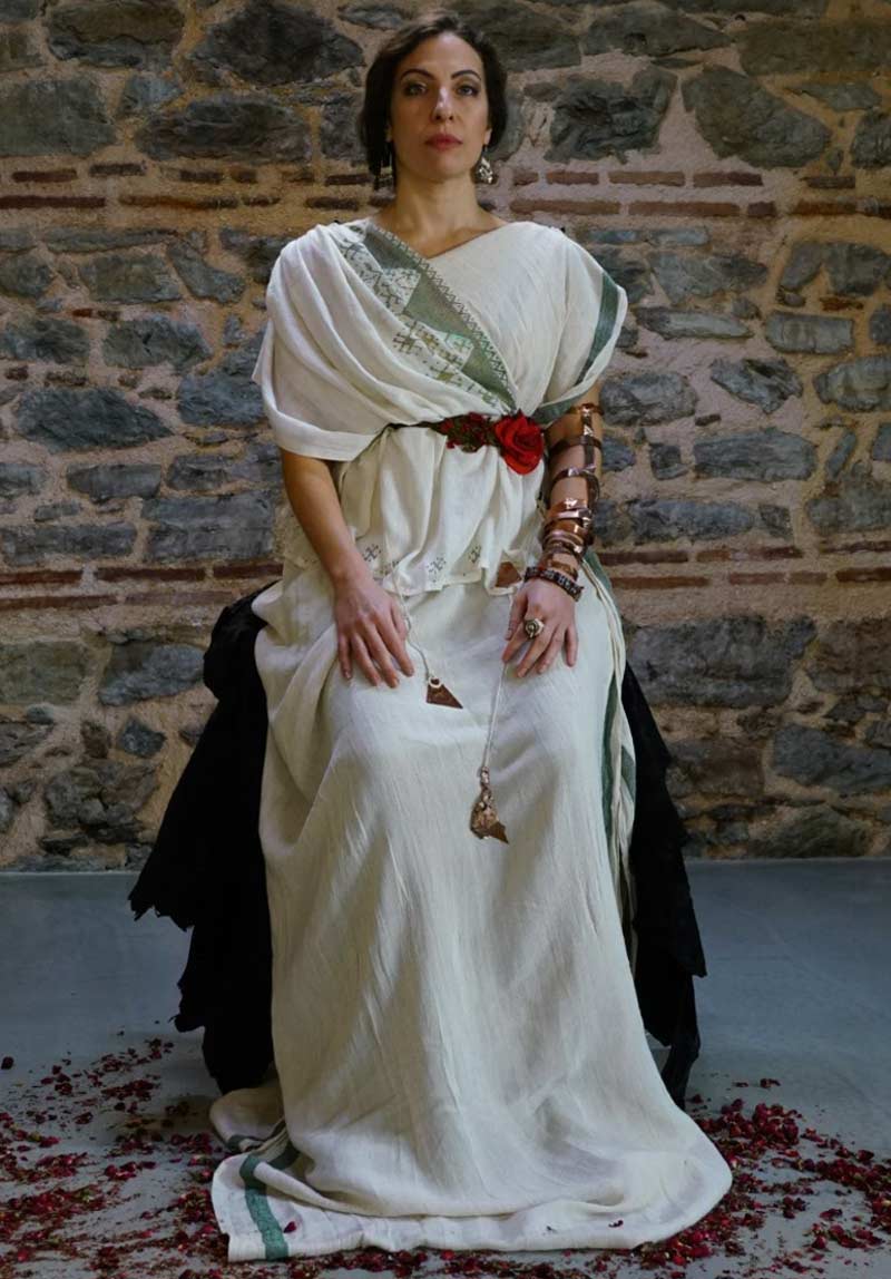 Medea'ya İnce Ayar Poster