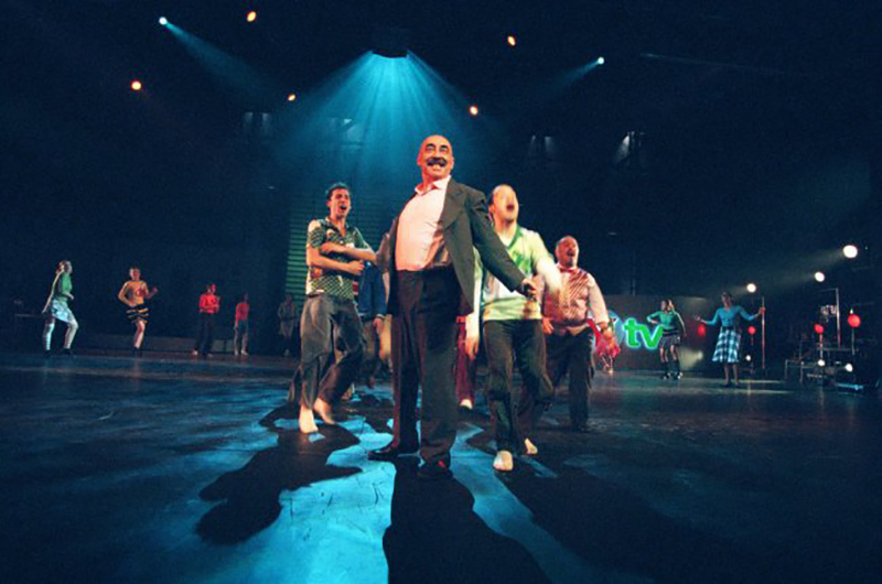 Mucizeler Komedisi Resmi 1