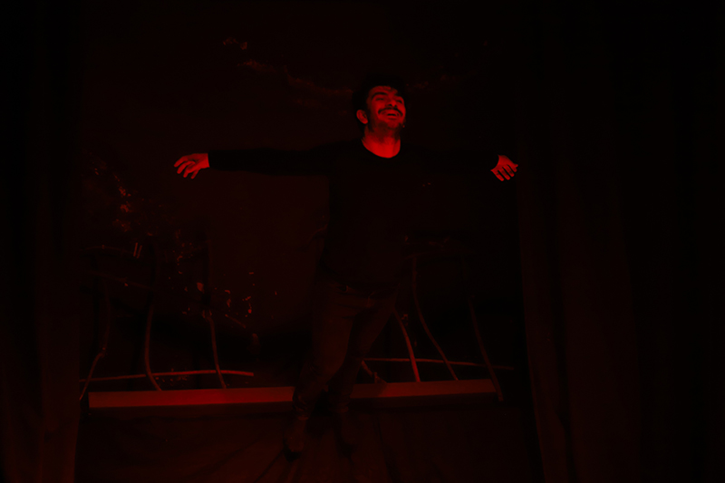 Suya Atlamak Tehlikeli ve Yasaktır Galeri 4