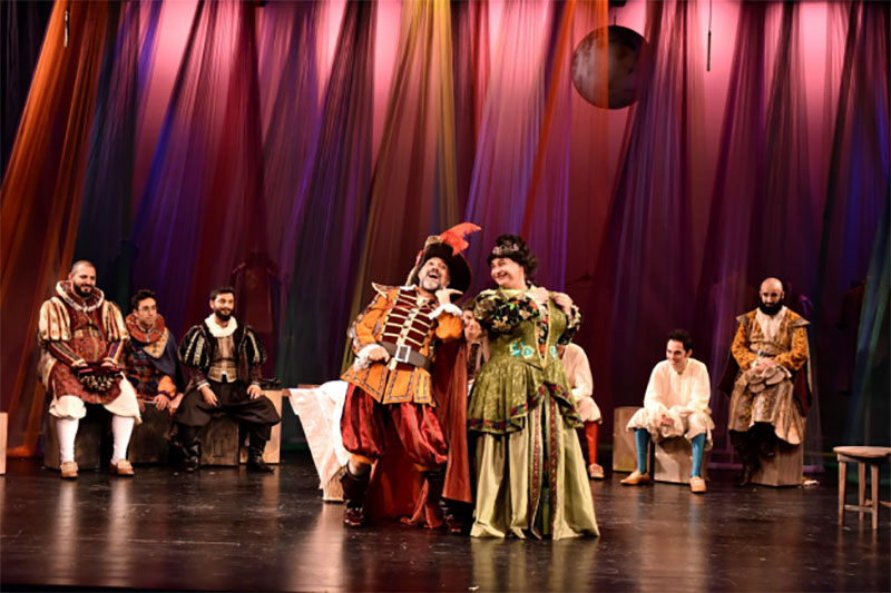 Windsor'un Şen Kadınları Galeri 5