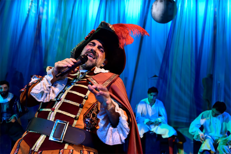 Windsor'un Şen Kadınları Galeri 8